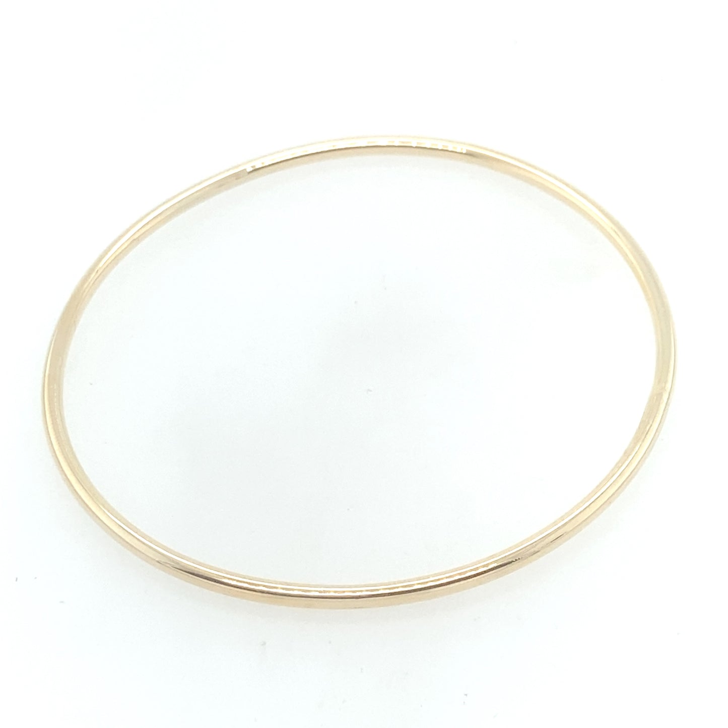 14 k yellow gold bracelet. The bracelet shape is circle.