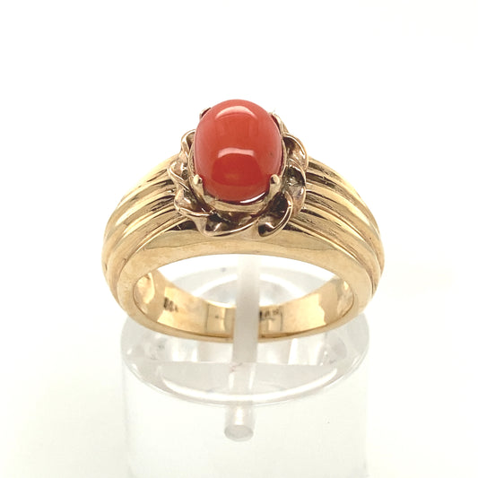 14k yellow gold ring with coral stone.