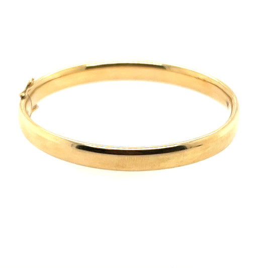 14K Yellow Gold Bangle Bracelet,shape is oval.