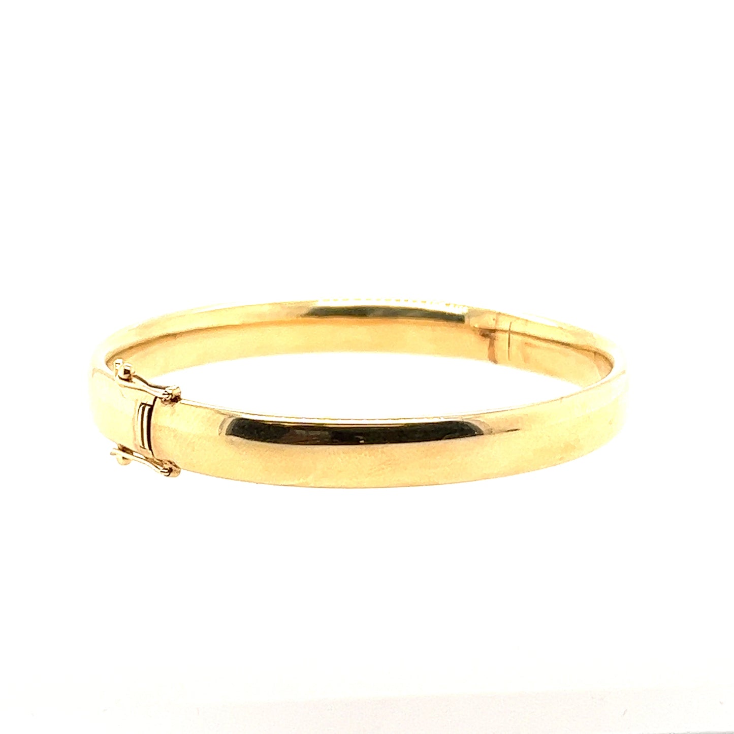 14K Yellow Gold Bangle Bracelet,shape is oval.