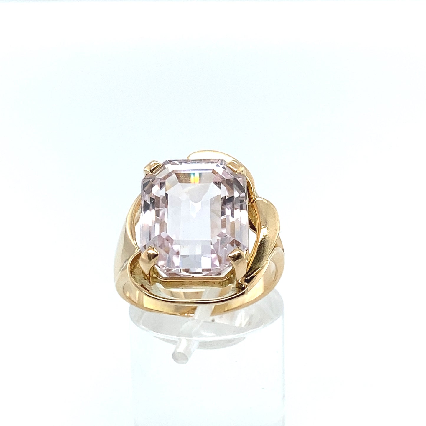 14K Yellow Gold Pink Spinel Ring